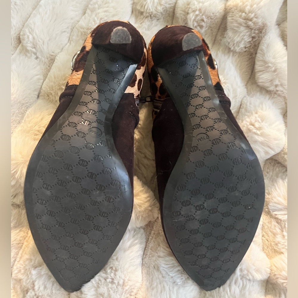 Antonio Melani brown leopard print bootie. - Picture 13 of 14